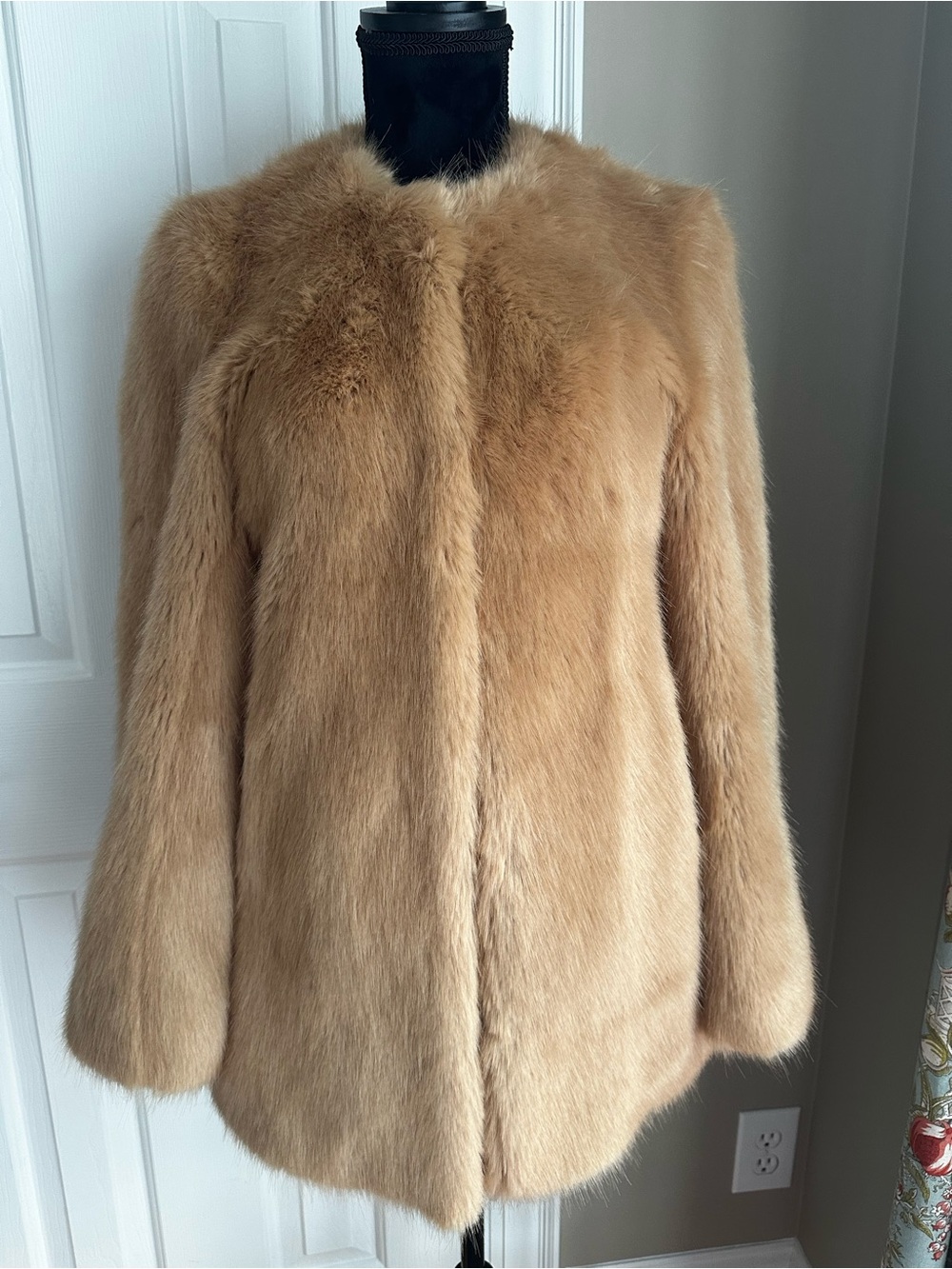 Ann Taylor Camel Tan Faux Fur Collarless Coat (Small)